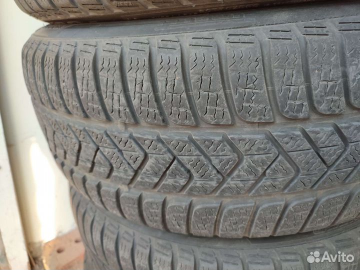 Pirelli Sottozero Winter 240 225/40 R19