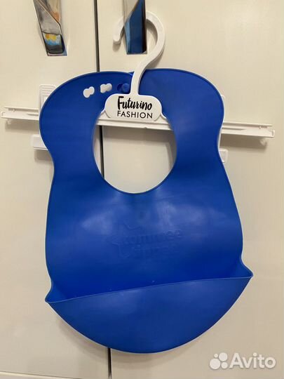 Силиконовый слюнявчик Tommee tippee