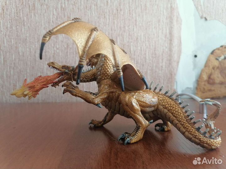 Papo золотой дракон