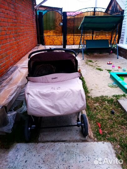 Коляска для двойни