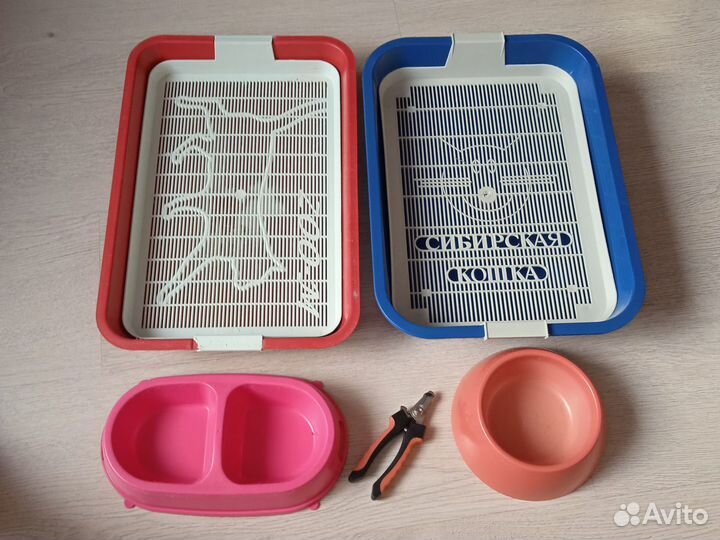 Лотки для кошек, мисочки и ножницы