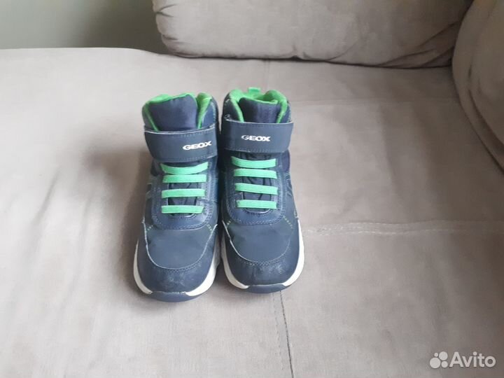 Продам ботинки geox