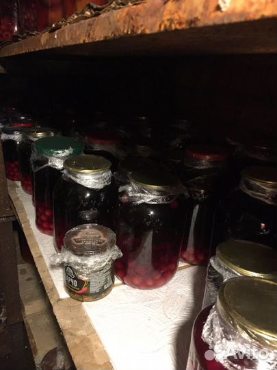 Варение домашнее Малина, вишня, клубника, смородин