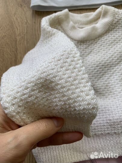 Свитер, штаны и шапочка