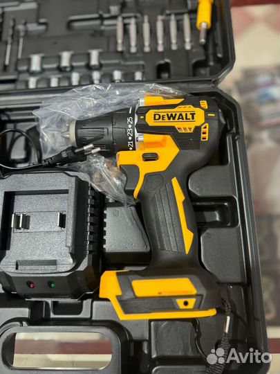 Шуруповерт dewalt безщеточный