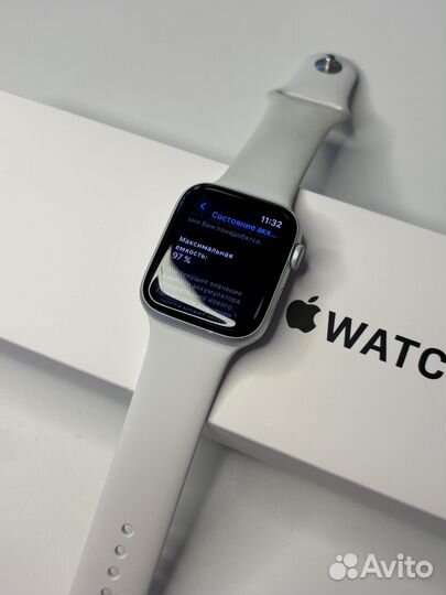 Apple Watch SE 44mm 97акб