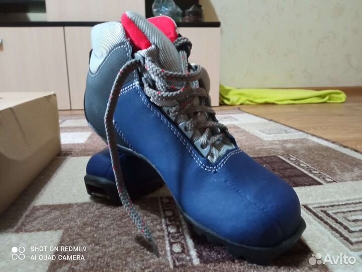 Лыжные ботинки