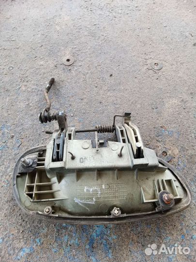 Ручка двери задняя левая kia clarus 2