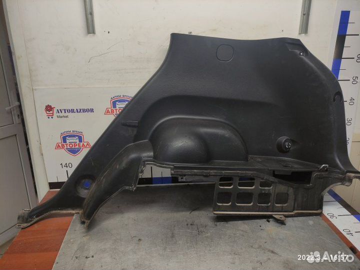 Обшивка багажника задняя правая Ssang Yong Actyon