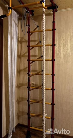 Шведская стенка с турником