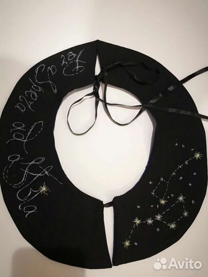 Воротнички вышитые