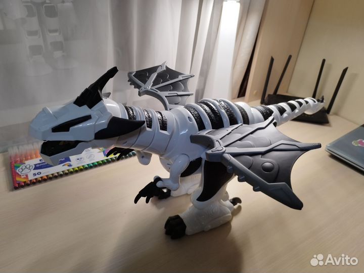 Робот динозавр