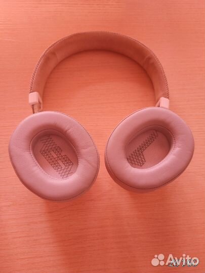 Беспроводные наушники JBL