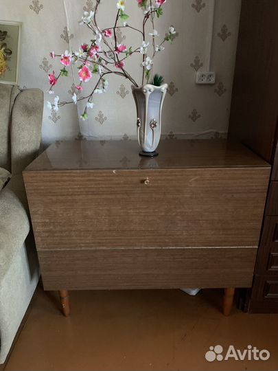 Шкаф, буфет, сервант, тумбочка, трюмо