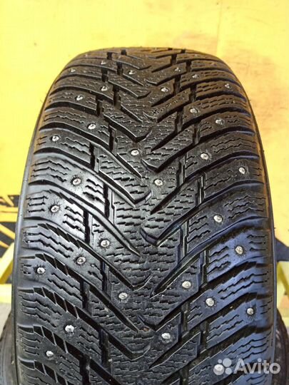 Nokian Tyres Hakkapeliitta 8 215/50 R17