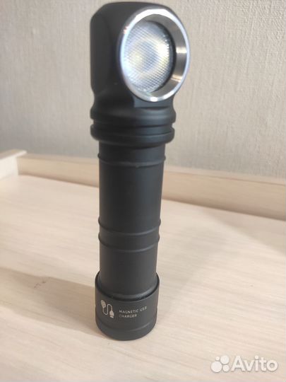 Налобный фонарь armytek wizard c2 pro max