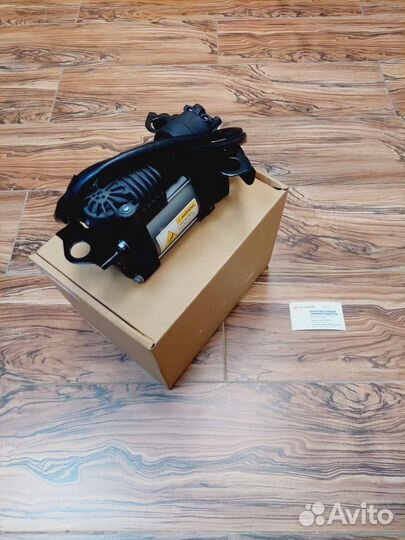 Компрессор Jeep Cherokee WK2 68041137AC