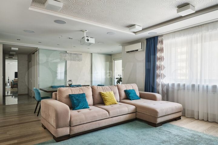 3-к. квартира, 122 м², 4/10 эт.