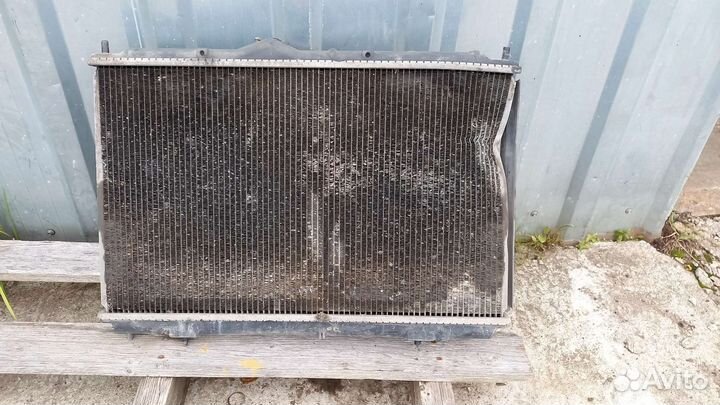 Радиатор охлаждения. Митсубиси Каризма. 1, 9 тди