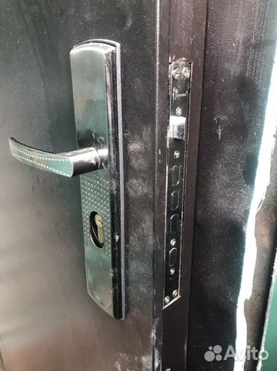 Металлическая дверь бу