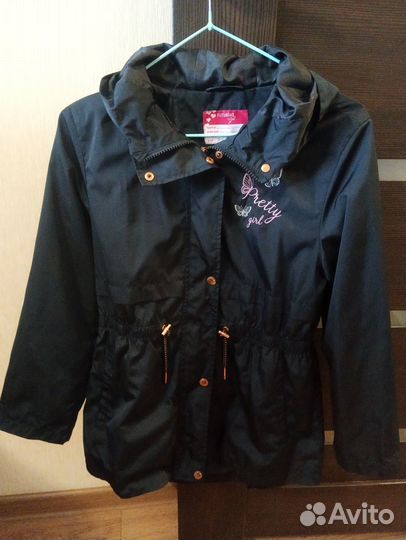 Продаю плащ на девочку