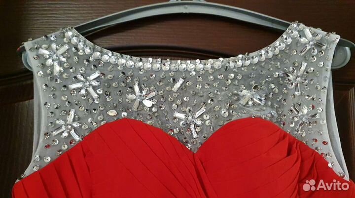 Платье нарядное