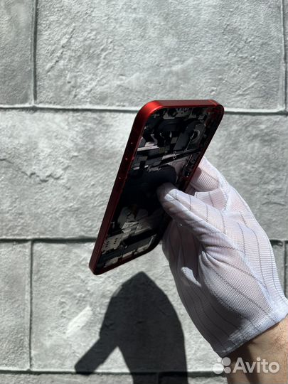 Корпус iPhone 12 красный