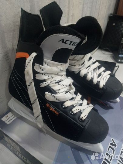 Коньки хоккейные