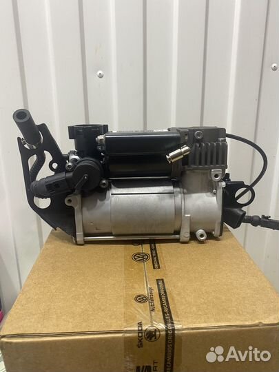 Компрессор пневмоподвески VW Audi Porsche