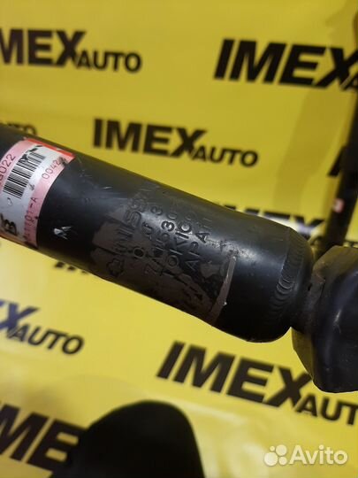 Амортизаторы задние Nissan Fuga PY50 2 WD