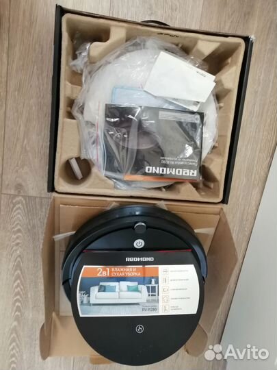 Робот пылесос Redmond rv-r280
