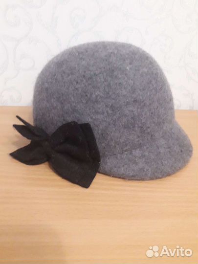 Стильная драповая кепочка на девочку