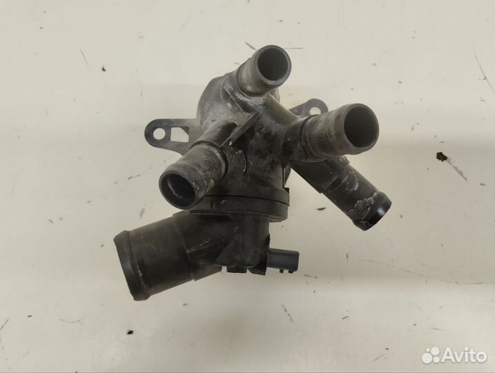 Б/У Б/У Корпус термостата 1106100Q2H nissan