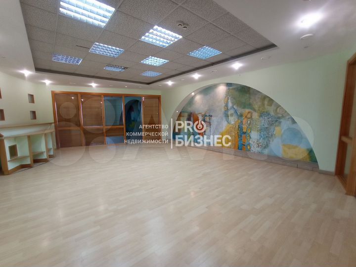 Офис, 822 м²