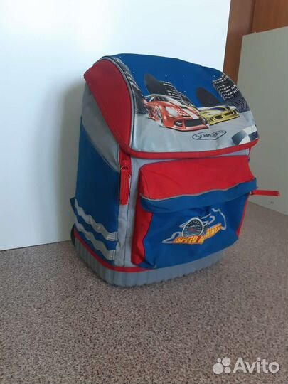Школьный рюкзак