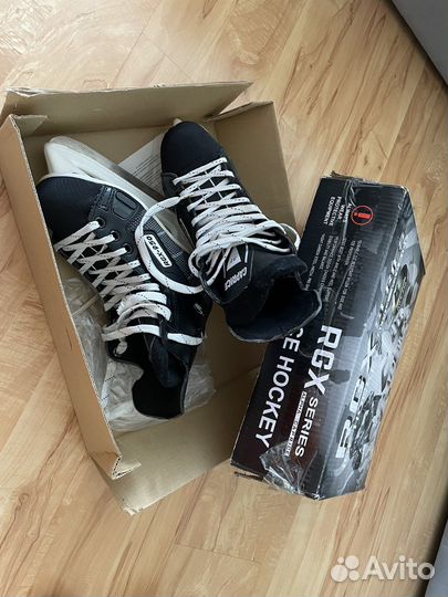 Хоккейные коньки alpha caprice RGX-950