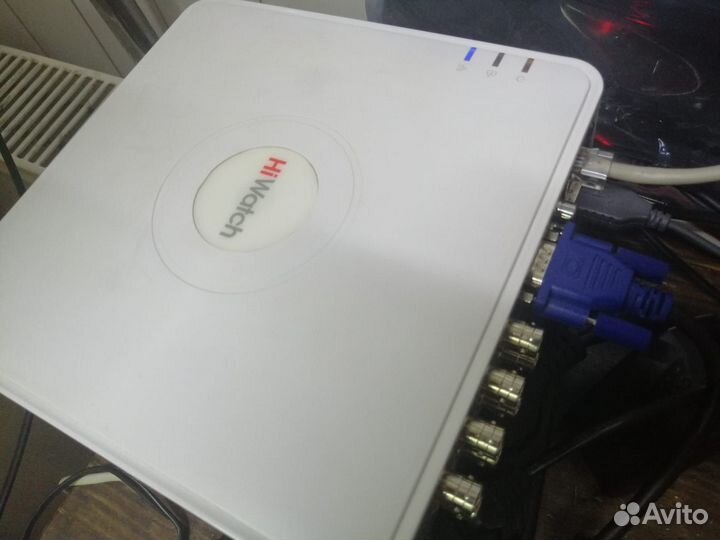 Гибридный видеорегистратор HiWatch DS-H208Q