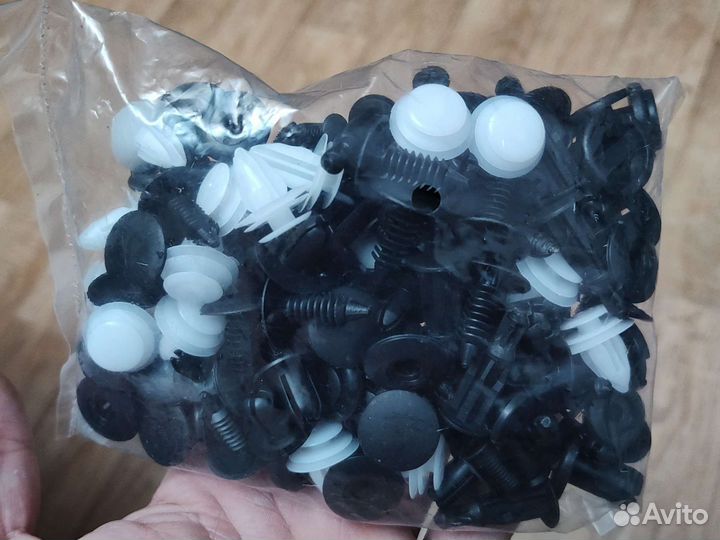 Заклепки автомобильне