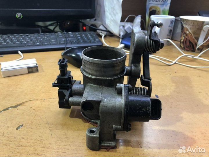 Дроссельная заслонка Renault Clio