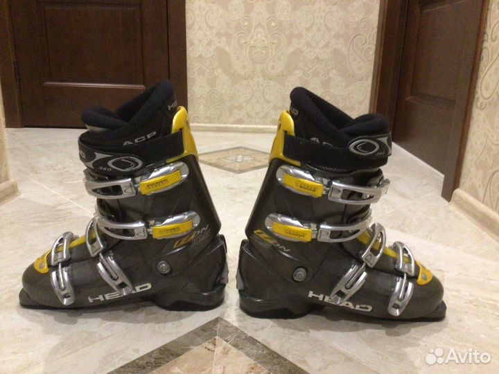 Горнолыжные ботинки 41-41,5
