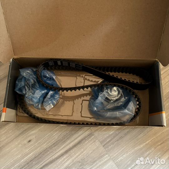 Комплект грм с помпой на vesta cross 1.8