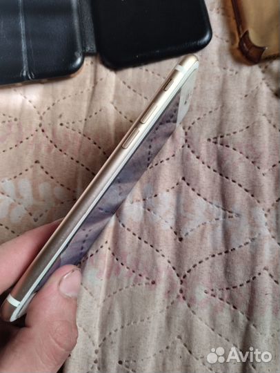 Телефон iPhone 7