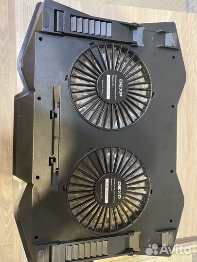 Подставка с охлаждением для ноутбука