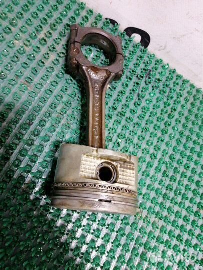 Поршень Nissan GA16DE