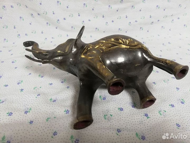 Большая бронзовая статуэтка слон