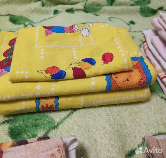 Комплекты постельного белья в манеж