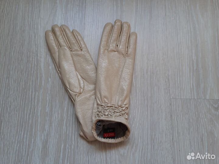 Перчатки лаковые новые