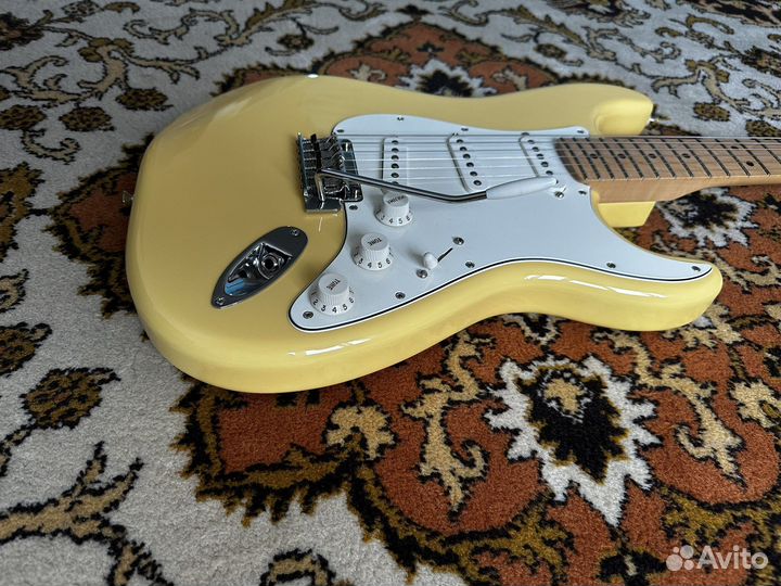 Fender stratocaster player mexico buttercream