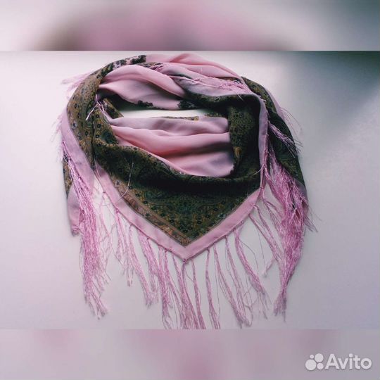 Женский платок с бахромой