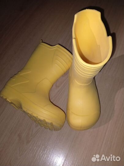 Резиновые сапоги